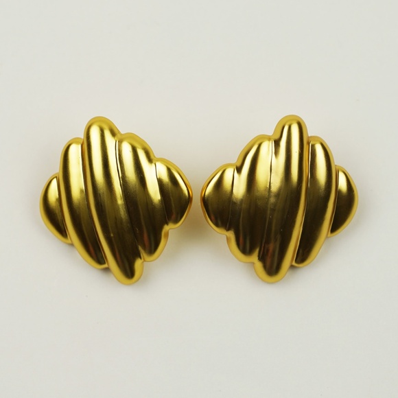 JCREW Ridged Square Stud Earrings in Gold $39 CG641 - Picture 3 of 3